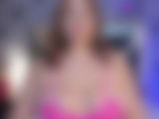 Adele-CruzzH MILF webcam performer live streaming