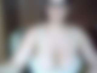 Live cam show with AdeAde - Blow on Hubzter Live