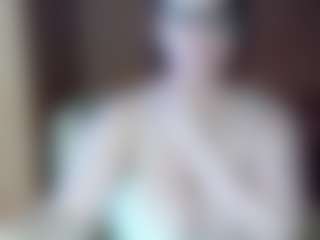 Live cam show with AdeAde - Bedroom Brown Hair on Free Soda
