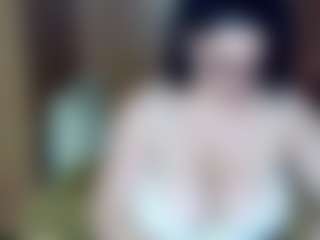 Show de cam en vivo con AdeAde - Slave en Camsoda