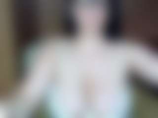Live cam show with AdeAde - Public MILF on studioflirtlive.com