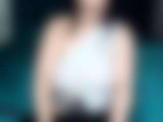 Live-Cam-Show mit AdeAde - Blow auf Camsoda