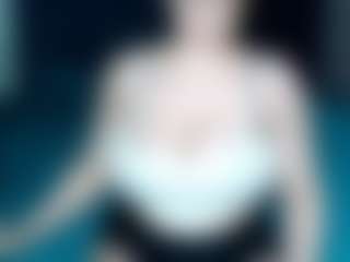 Live cam show with AdeAde - Oil on Camsoda
