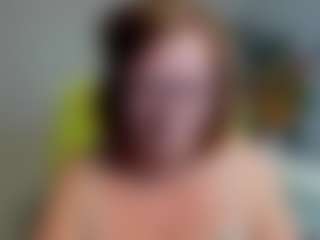 flirtyADELE MILF webcam performer live streaming