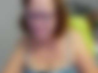 Live cam show with flirtyADELE - Trimmed Granny on SpankPalCams