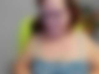 Live cam show with flirtyADELE - Thong on Gym Cam Girls