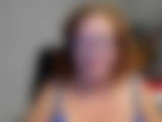 flirtyADELE MILF webcam performer live streaming