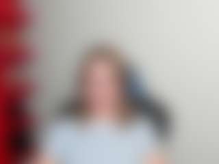 Live cam show with ZoeXox - Cuckold on TeamSkeetLive
