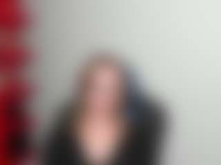 Live cam show with ZoeXox - Femdom on Camming Site