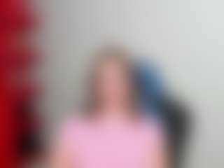 Live cam show with ZoeXox - Cuckold on Cam Slut