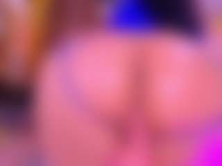 Bigassmonic MILF webcam performer live streaming