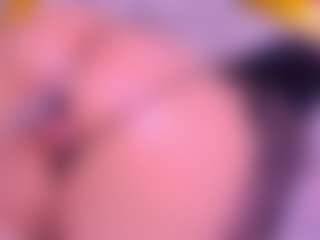 Bigassmonic MILF webcam performer live streaming
