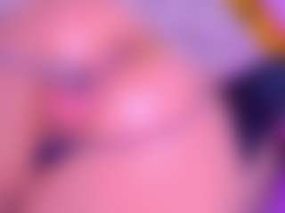 Bigassmonic MILF webcam performer live streaming