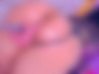 Bigassmonic MILF webcam performer live streaming