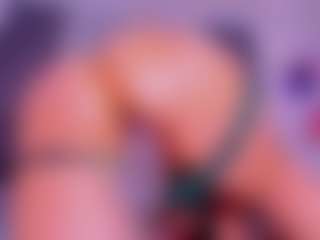 Live cam show with Lorena - Horny on Camsoda