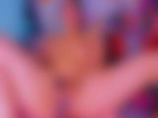 Lorena MILF webcam performer live streaming