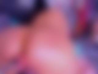 Live cam show with Lorena - Athletic MILF on Soda Cam