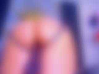 Live cam show with Lorena - Body Massage on intimatelivegirls.com