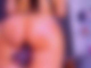 Lorena MILF webcam performer live streaming