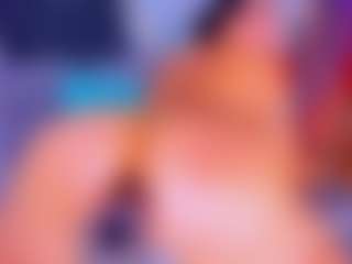 Live cam show with Lorena - Public Mature on Livezox