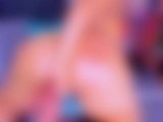 Live cam show with Lorena - Body Massage on livesuperchat.net