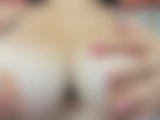 Live cam show with nayla-thompson - Living Room on Camsoda