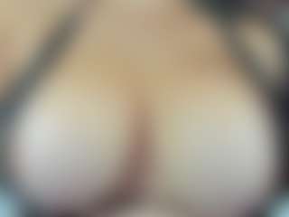 Live cam show with nayla-thompson - Thong on Mixed Magazine Live