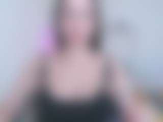 Live cam show with SallyLust - Thong on luckytryst.com