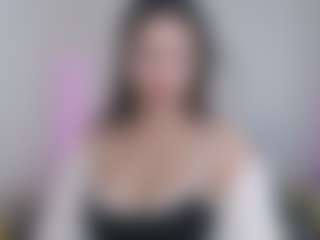 Live cam show with SallyLust - Green Eyes on CamwithHer