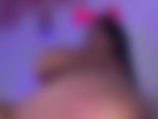 Live cam show with Sary - Cumshot on intimatelivegirls.com