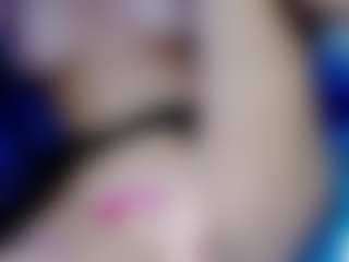 Eva-hot-blond MILF webcam performer live streaming