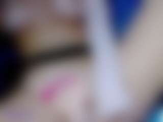 Live cam show with Eva-hot-blond - Natural on Camming Site