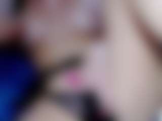 Live cam show with Eva-hot-blond - Blonde Hair MILF on luckytryst.com
