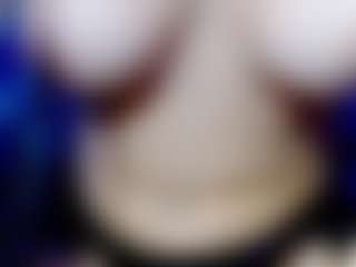 Live cam show with Eva-hot-blond - Green Eyes on Mixed Magazine Live