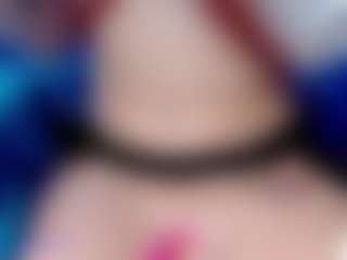 Eva-hot-blond MILF webcam performer live streaming