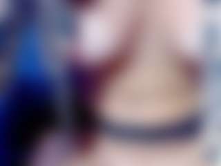 Live cam show with Eva-hot-blond - Blonde Hair Curvy on Fling VIP Chat
