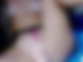 Eva-hot-blond MILF webcam performer live streaming