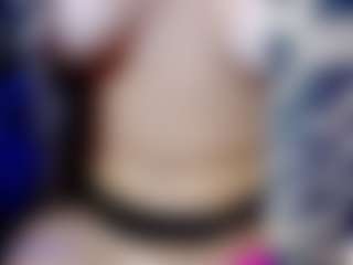 Live cam show with Eva-hot-blond - Blonde Hair on xDating
