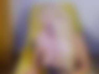 Tania44b's Live Sex Cam Show