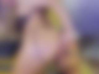 Tania44b's Live Sex Cam Show