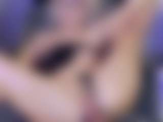 Tania44b MILF webcam performer live streaming