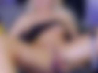 Tania44b's Live Sex Cam Show