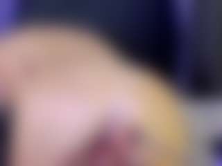 Tania44b's Live Sex Cam Show