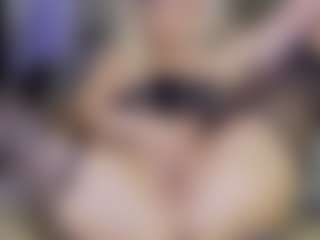 Live cam show with Tania44b - Athletic Middle Aged on Camsoda