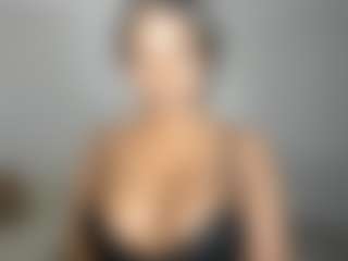 Live cam show with ebonydreamiin - Hitachi on Soda Cam