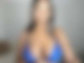 Live cam show with ebonydreamiin - Muscular on sexylivex.com