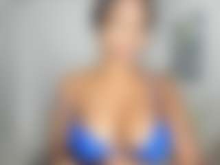 Live cam show with ebonydreamiin - Fit on googirlz