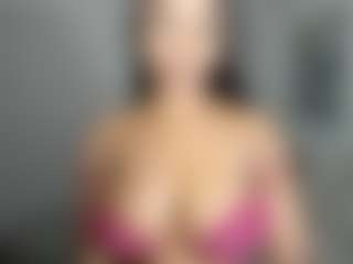 Live cam show with ebonydreamiin - Rub on Chatstar