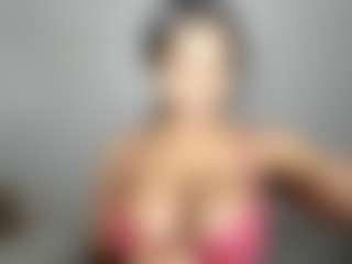 Live cam show with ebonydreamiin - Hitachi on friskycurves.com