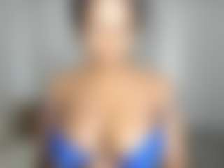 Live cam show with ebonydreamiin - BBW Teen (18+) on Soda Cam